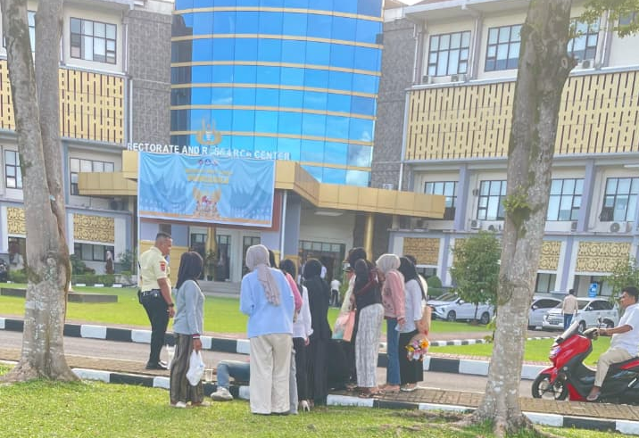 Dua Mahasiswa Terluka Diduga Akibat Peluru Nyasar di Depan Rektorat UNP