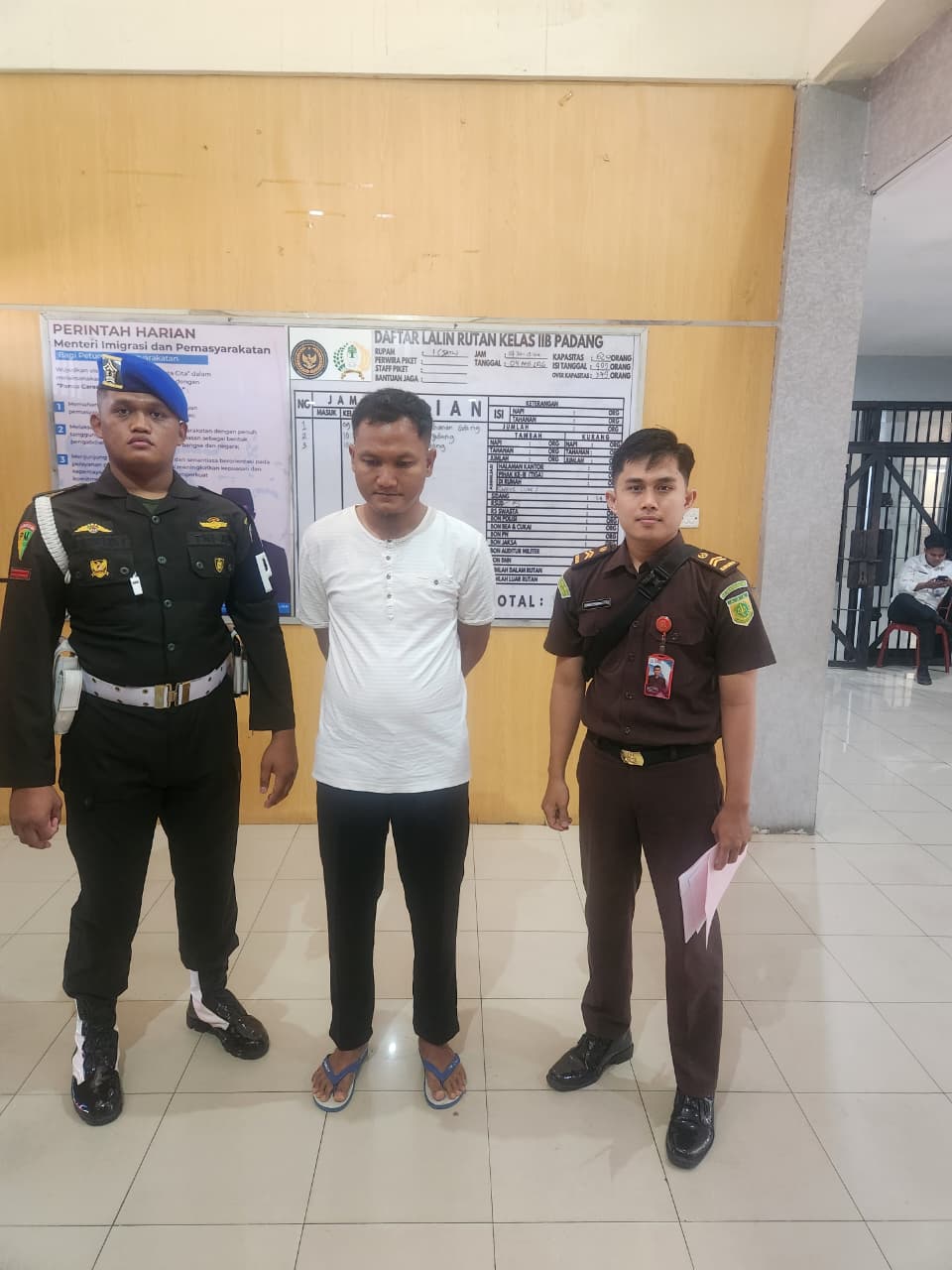 Kejari Padang Eksekusi Terpidana Kasus Tambang Ilegal, Divonis 2 Tahun Penjara
