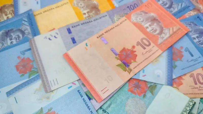 Meski Dolar Tembus Rp18.000, Warga Padang Lebih Banyak Cari Ringgit dan Riyal