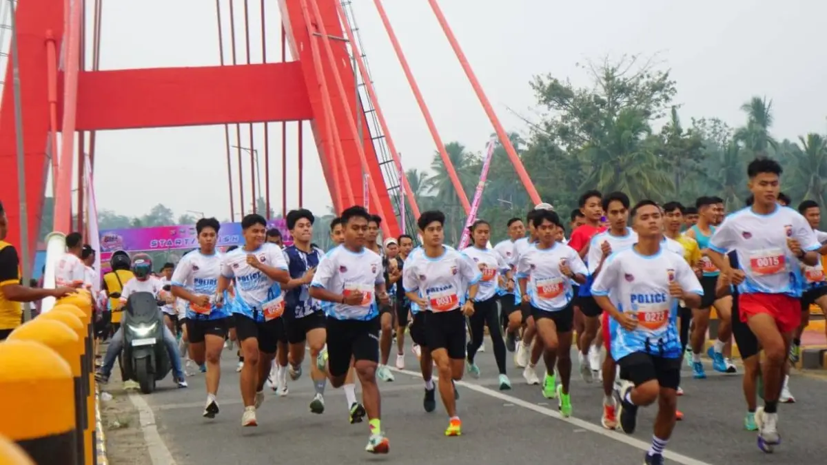 Ribuan Warga Ikuti Road to Police Woman Run 2026 Dharmasraya